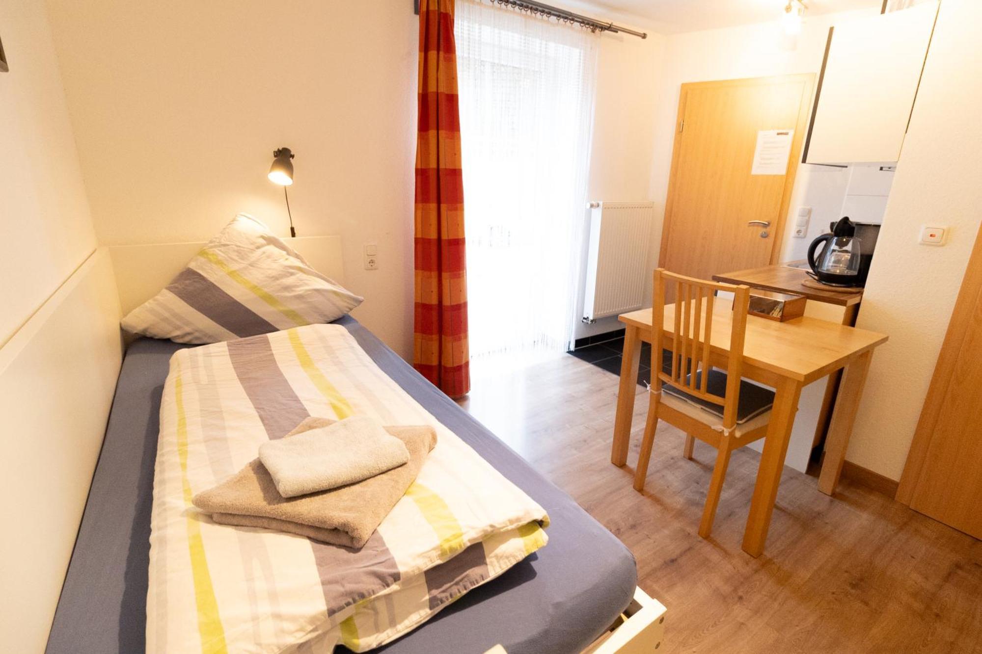 Gaestezimmer Am Alten Kaffee Hof Suderburg ภายนอก รูปภาพ
